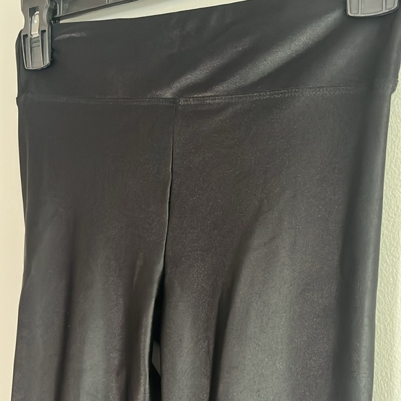 Koral Lustrous High Rise cropped leggings - Picture 2 of 6